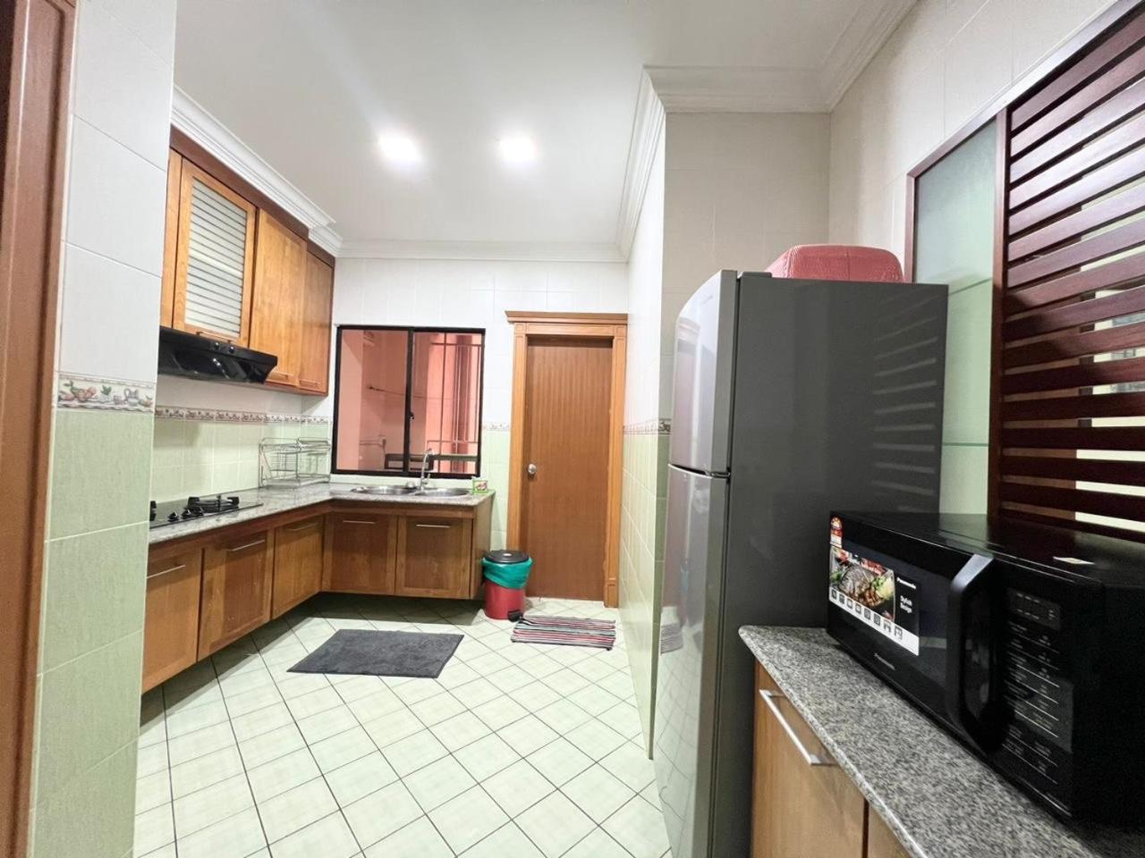 Marina Court Vacation Home 3 Bedrooms - Κότα Κιναμπαλού Εξωτερικό φωτογραφία