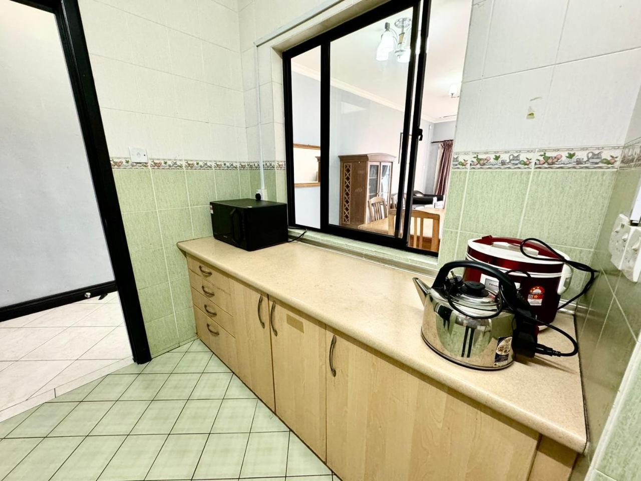 Marina Court Vacation Home 3 Bedrooms - Κότα Κιναμπαλού Εξωτερικό φωτογραφία